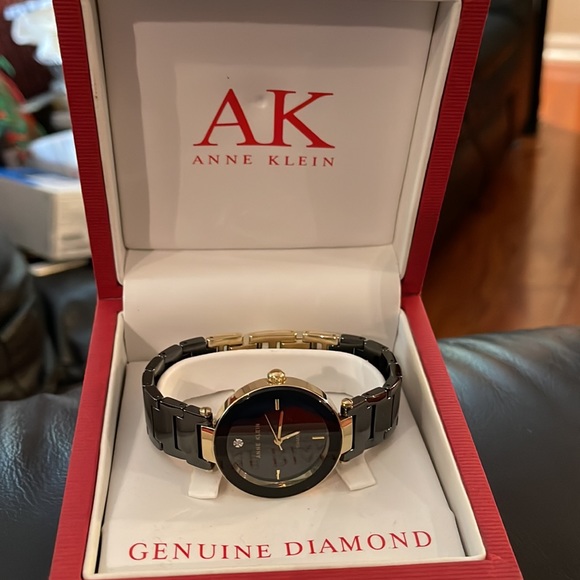 Beautiful New Diamond Anne Klein Gold & Black Watch.  GREAT CHRISTMAS PRESENT - Picture 2 of 10